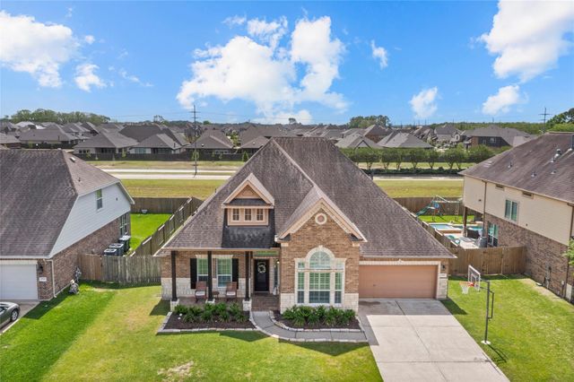 11810 Pearl Lane, Mont Belvieu, TX 77535