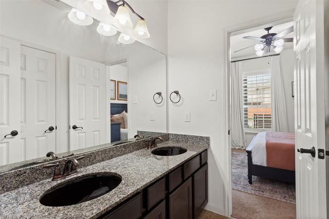 11810 Pearl Lane, Mont Belvieu, TX 77535