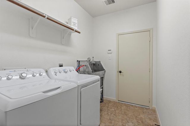11810 Pearl Lane, Mont Belvieu, TX 77535