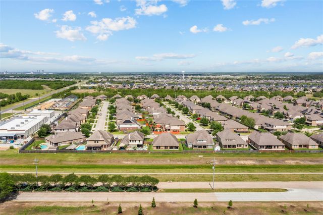 11810 Pearl Lane, Mont Belvieu, TX 77535