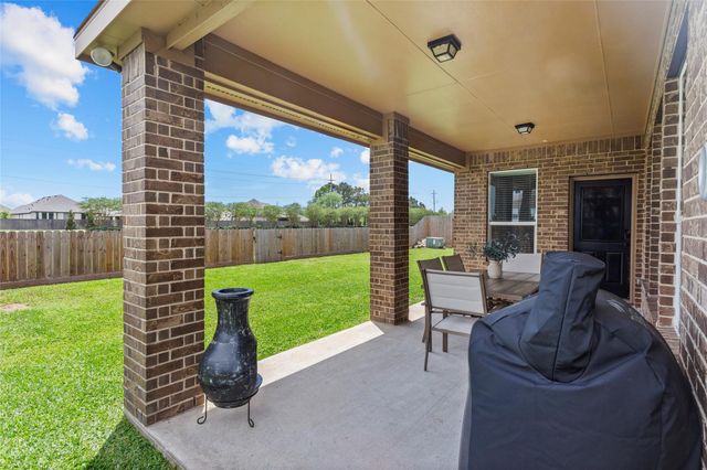 11810 Pearl Lane, Mont Belvieu, TX 77535