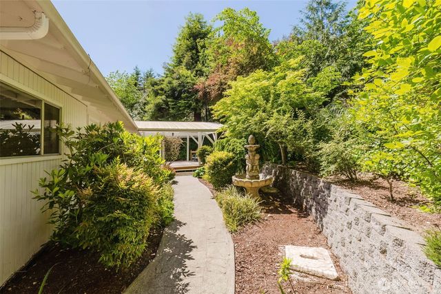 4958 NW Eldorado Boulevard, Bremerton, WA 98312