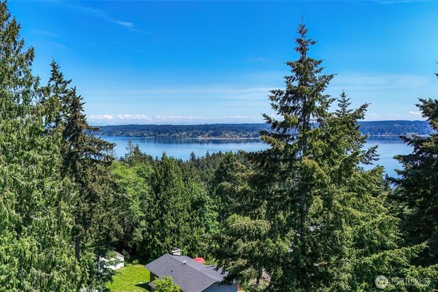 4958 NW Eldorado Boulevard, Bremerton, WA 98312