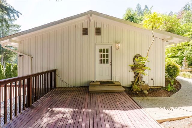 4958 NW Eldorado Boulevard, Bremerton, WA 98312