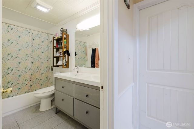 4958 NW Eldorado Boulevard, Bremerton, WA 98312