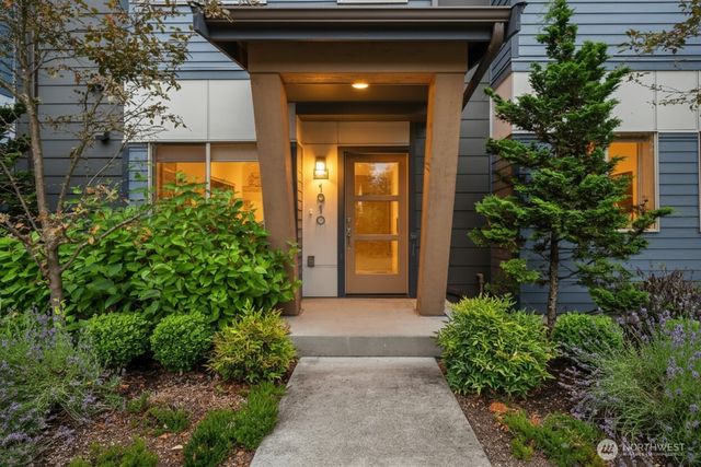 1910 Riva Lane NW, Issaquah, WA 98027