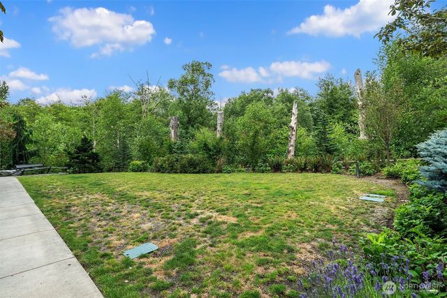 1910 Riva Lane NW, Issaquah, WA 98027