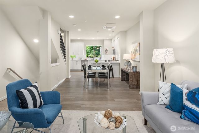 1910 Riva Lane NW, Issaquah, WA 98027