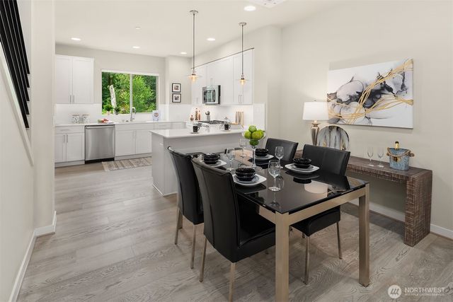 1910 Riva Lane NW, Issaquah, WA 98027