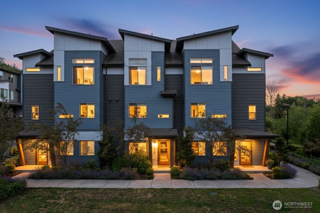 1910 Riva Lane NW, Issaquah, WA 98027