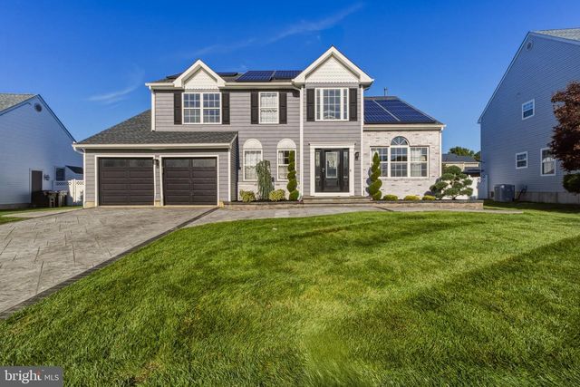 6 LEXINGTON PARK RD, Sicklerville, NJ 08081