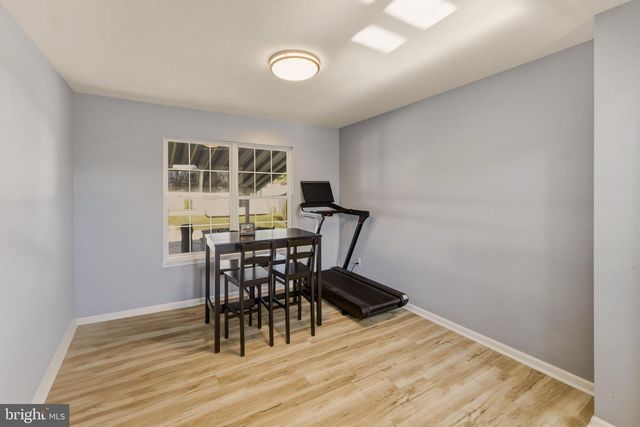 6 LEXINGTON PARK RD, Sicklerville, NJ 08081