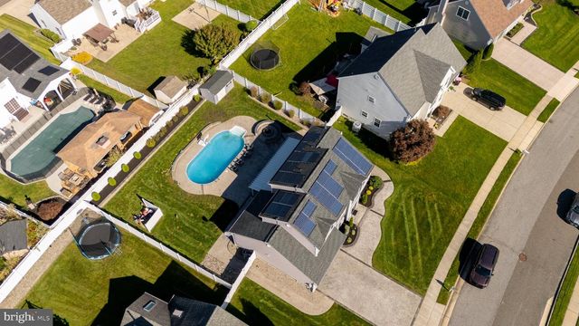 6 LEXINGTON PARK RD, Sicklerville, NJ 08081