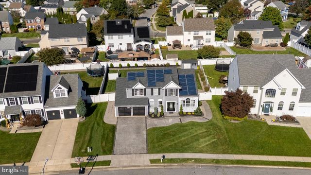 6 LEXINGTON PARK RD, Sicklerville, NJ 08081