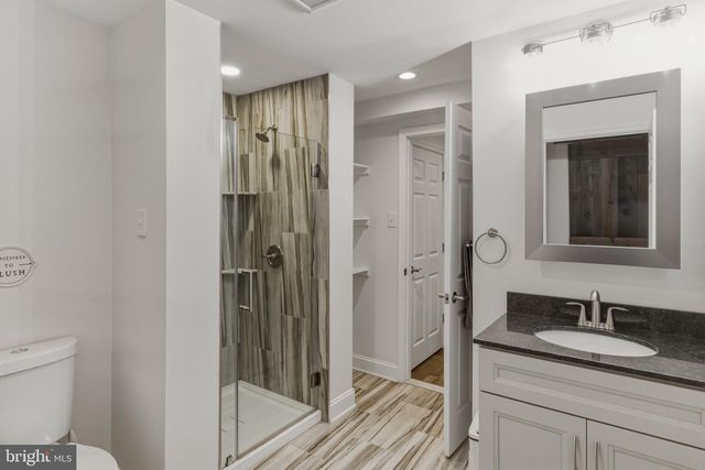 6 LEXINGTON PARK RD, Sicklerville, NJ 08081