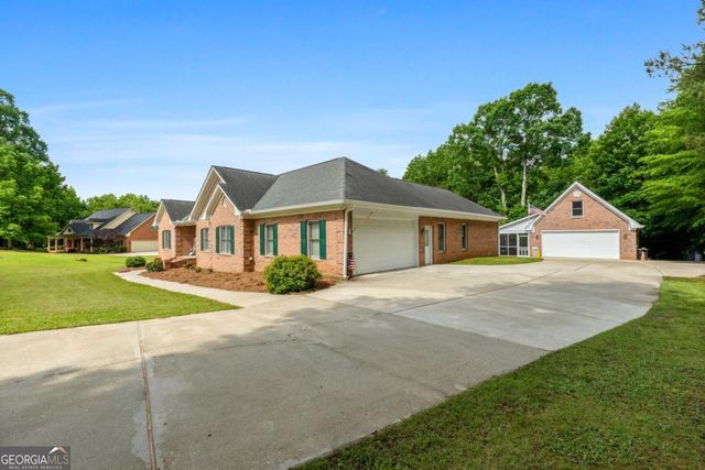 604 Clearwater Court, Mcdonough, GA 30252