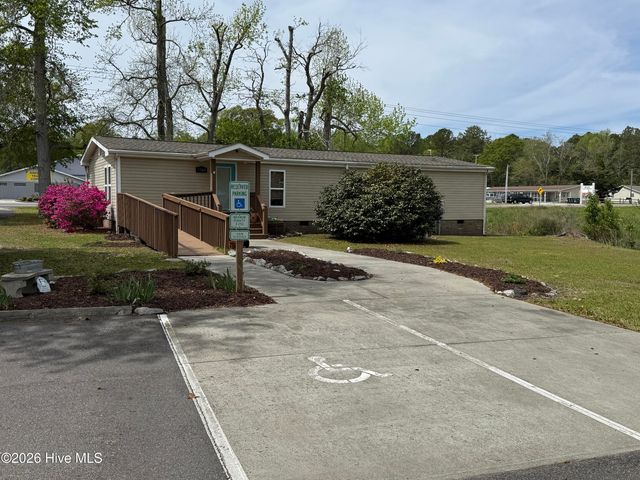 1786 Pine Valley Drive SW, Supply, NC 28462