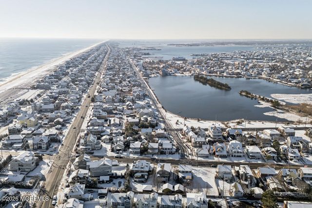 54 Osborne Avenue, Bay Head, NJ 08742