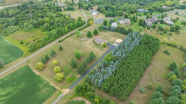 671 Kinney Road, Hudson, WI 54016