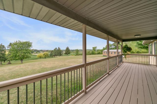 671 Kinney Road, Hudson, WI 54016