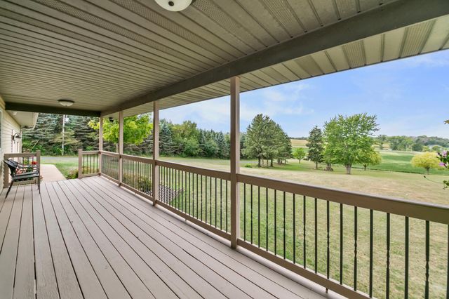 671 Kinney Road, Hudson, WI 54016