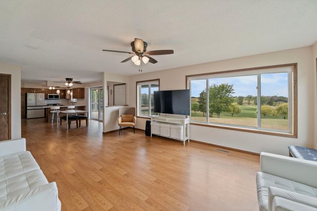671 Kinney Road, Hudson, WI 54016