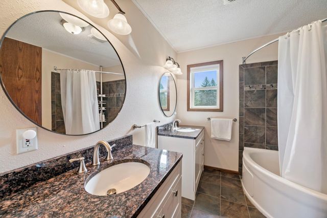 671 Kinney Road, Hudson, WI 54016