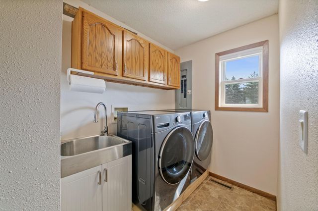 671 Kinney Road, Hudson, WI 54016