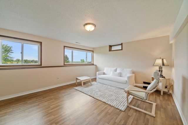 671 Kinney Road, Hudson, WI 54016