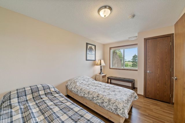 671 Kinney Road, Hudson, WI 54016