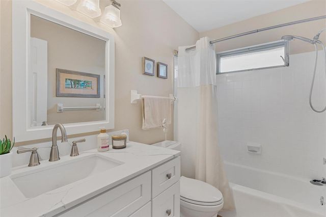 1229 MOONMIST CIRCLE P6, Sarasota, FL 34242