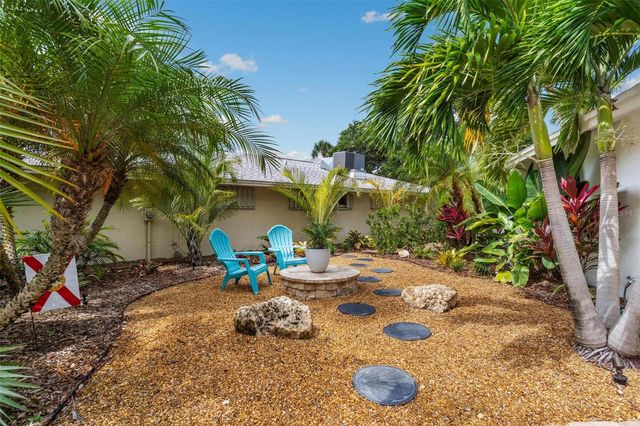 1229 MOONMIST CIRCLE P6, Sarasota, FL 34242