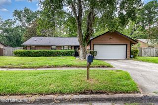 8434 BOYSENBERRY Lane, Jacksonville, FL 32244