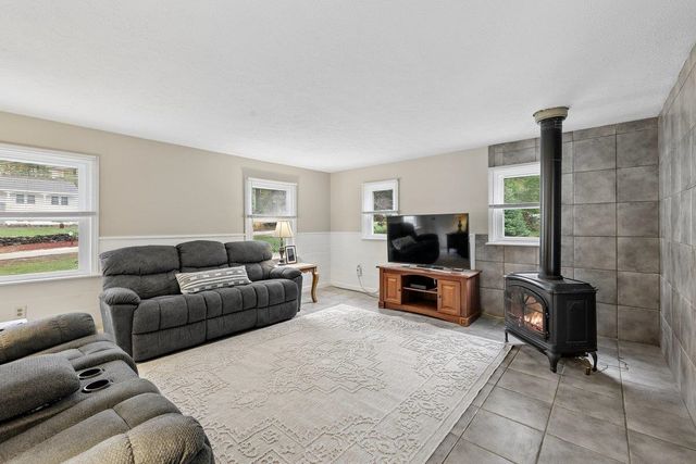 36 Constance Street, Merrimack, NH 03054