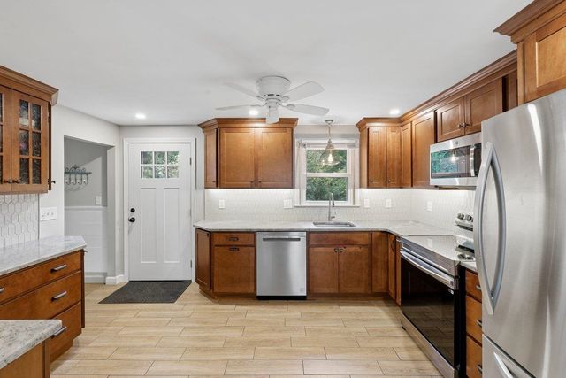 36 Constance Street, Merrimack, NH 03054