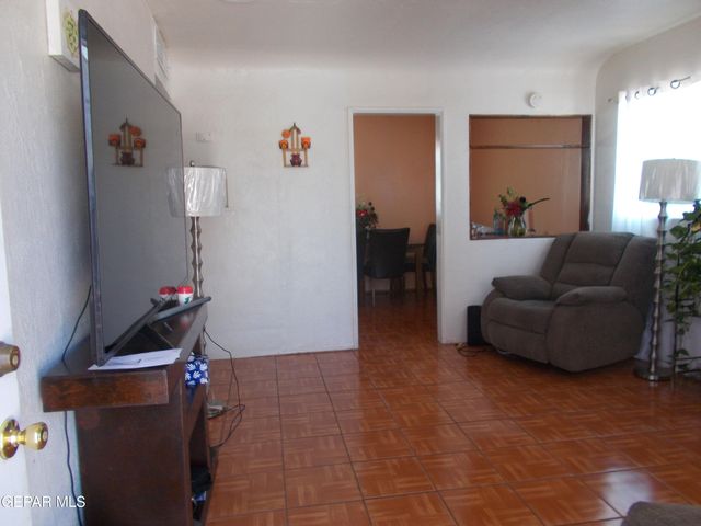 7724 MUSTANG Avenue, El Paso, TX 79915