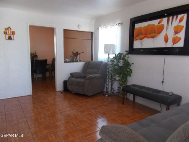 7724 MUSTANG Avenue, El Paso, TX 79915