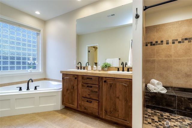 711 SE Pheasant Run, College Place, WA 99324