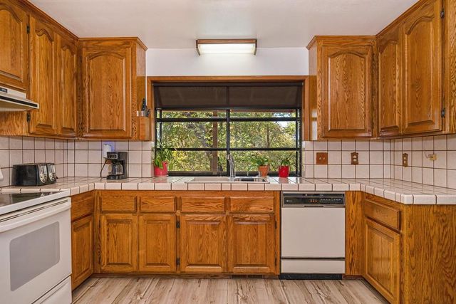 5180 Newtown Rd, Placerville, CA 95667