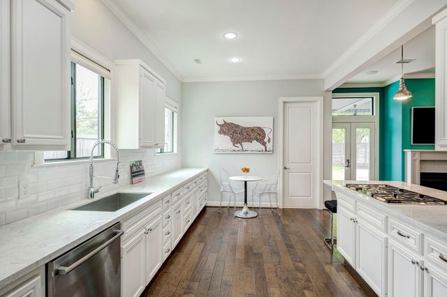 224 W 30th Street, Houston, TX 77018