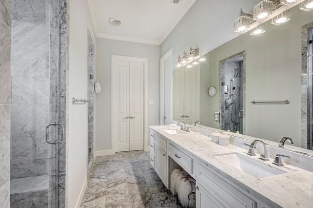 224 W 30th Street, Houston, TX 77018