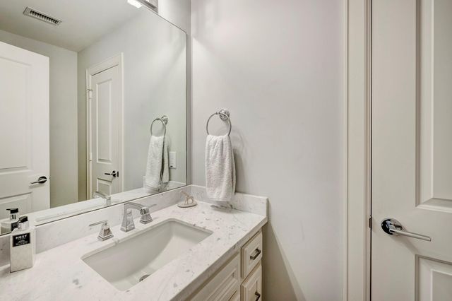 224 W 30th Street, Houston, TX 77018