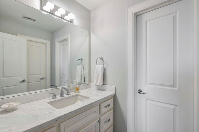 224 W 30th Street, Houston, TX 77018