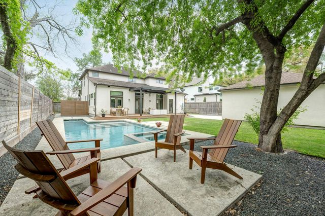 224 W 30th Street, Houston, TX 77018