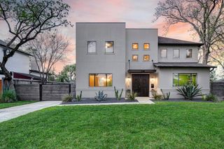 224 W 30th Street, Houston, TX 77018