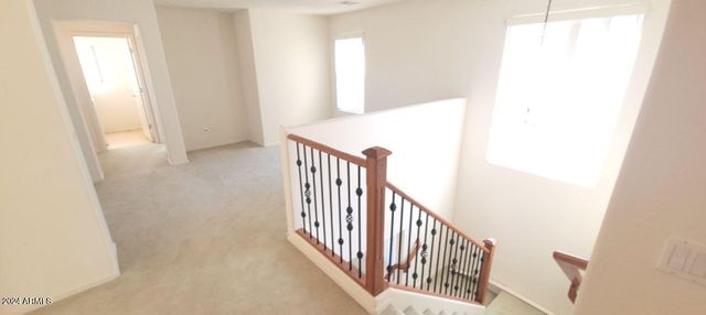 1832 S FALCON Drive, Gilbert, AZ 85295