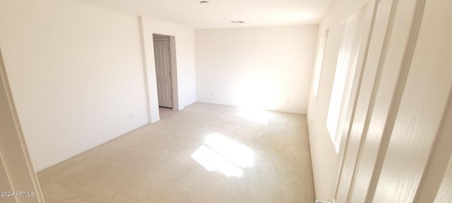 1832 S FALCON Drive, Gilbert, AZ 85295