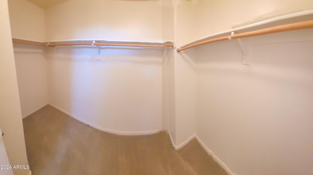 1832 S FALCON Drive, Gilbert, AZ 85295