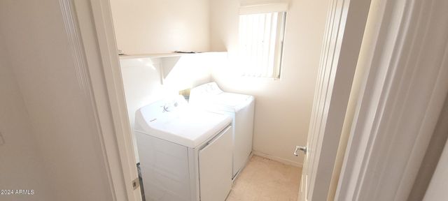 1832 S FALCON Drive, Gilbert, AZ 85295