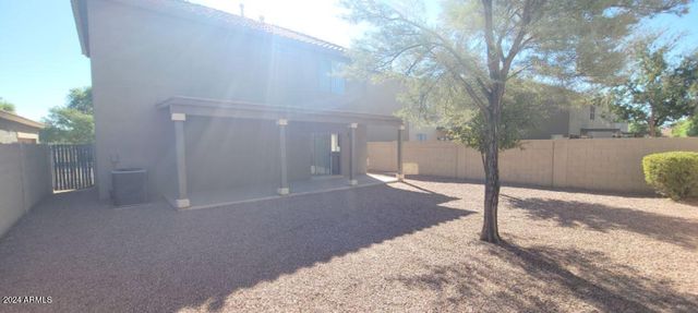 1832 S FALCON Drive, Gilbert, AZ 85295